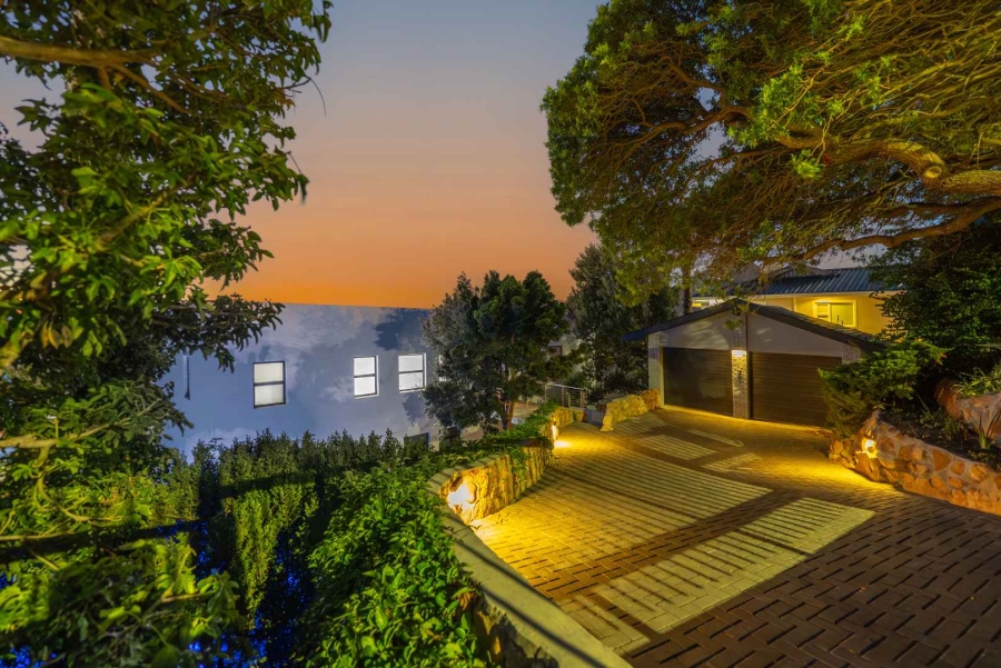 7 Bedroom Property for Sale in Camps Bay Western Cape